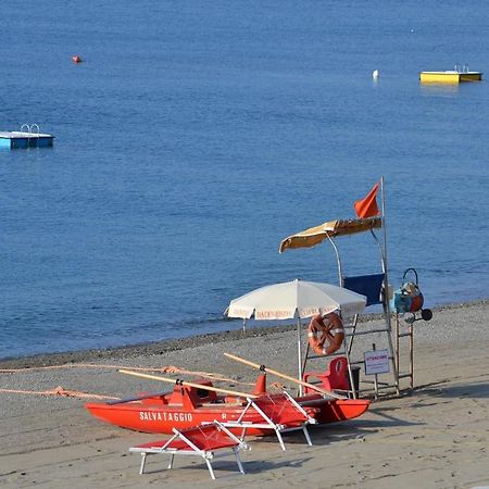 Ferienwohnung Savona Magnifico Sole Mare 150 M Wifi Climatcontrol Exterior foto